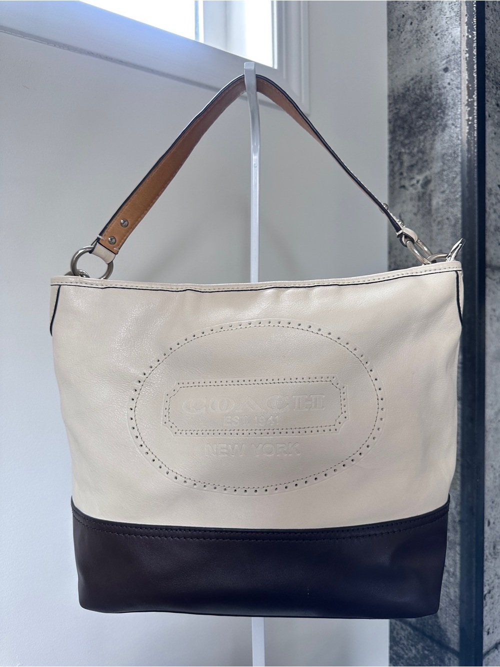Coach Two-Tone Cream and Dark Brown Leather Shoulder Bag with Tan Strap - Picture 8 of 16